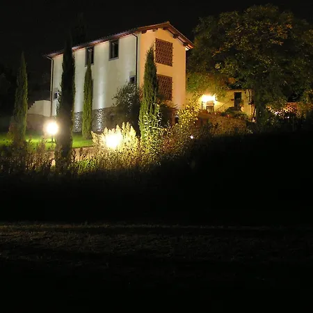 Il Poggiolo Delle Rose Bed & Breakfast 2*